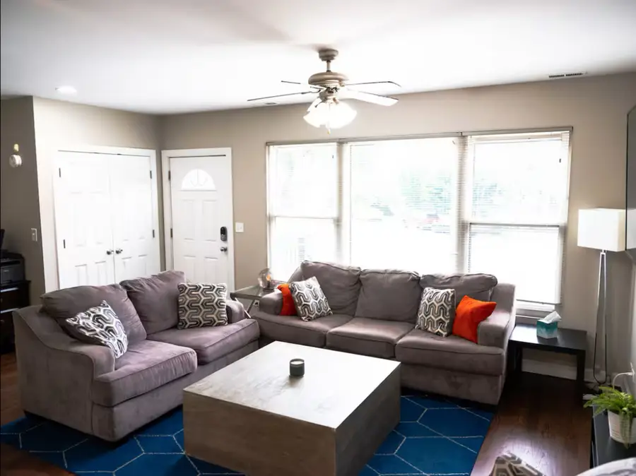 1730 W Beach Avenue, Chicago, IL 60622 - #3