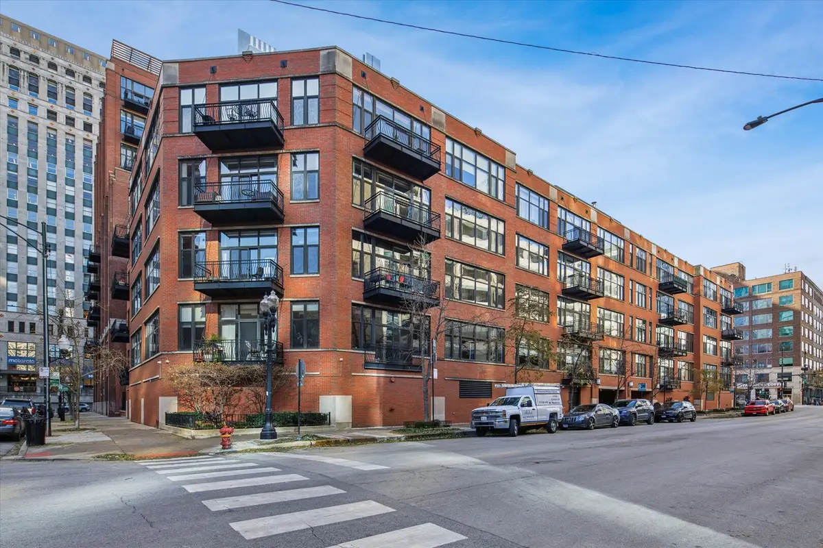 333 W Hubbard Street #808, Chicago, IL 60654 - Image #1