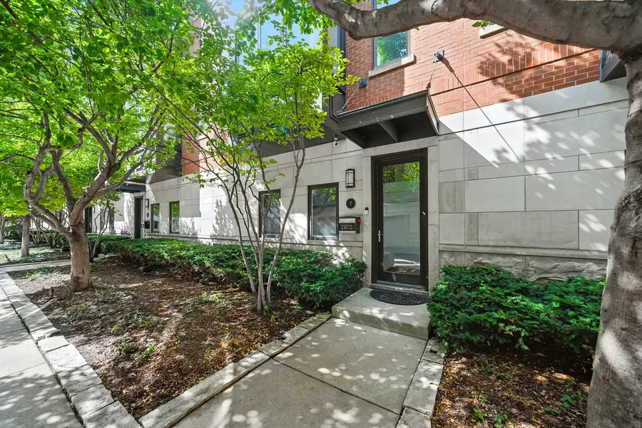 460 W Superior Street #7, Chicago, IL 60654 - Image #3