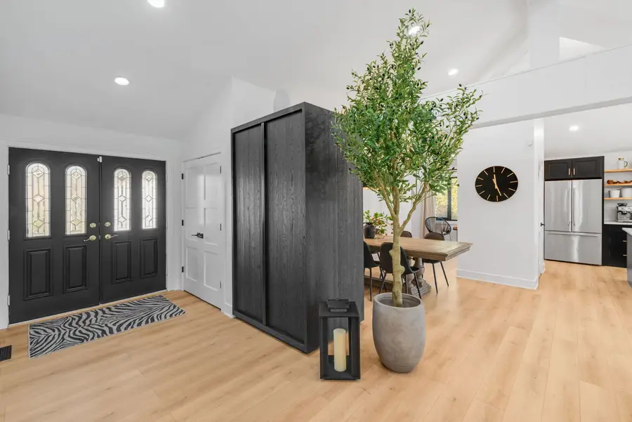 2S709 Ave Chateaux Drive, Oak Brook, IL 60523 - Image #3