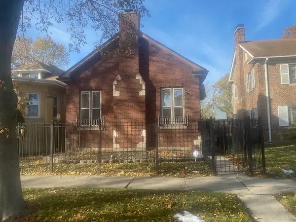 8212 S Crandon Avenue, Chicago, IL 60617