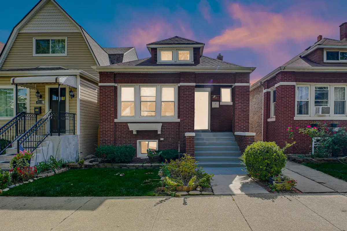 4721 W Warwick Avenue, Chicago, IL 60641 - Image #1