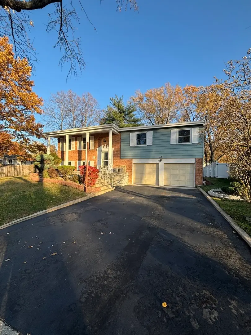 18745 Queens Road, Homewood, IL 60430 - Image #1