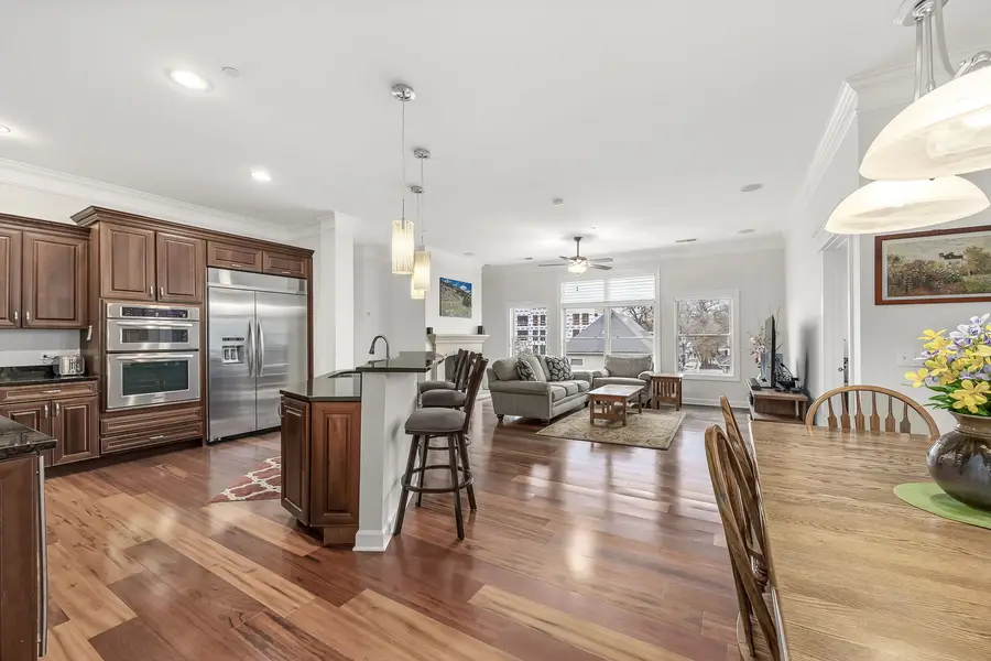 4929 Forest Avenue #2E, Downers Grove, IL 60515 - Image #2