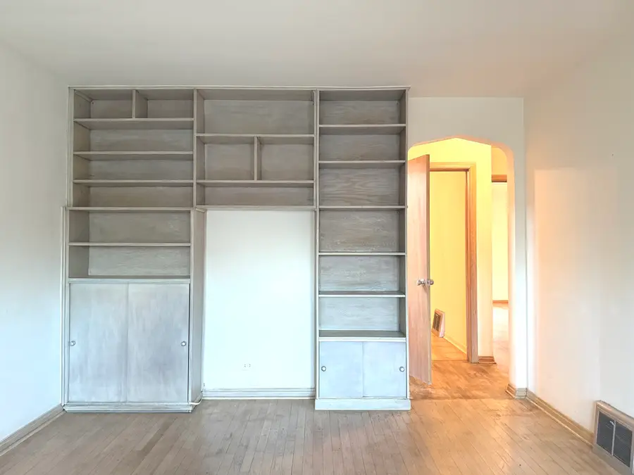 10910 S Avenue L, Chicago, IL 60617 - Image #3