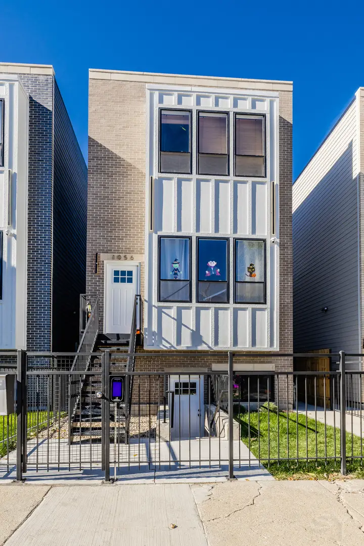 1058 N Central Park Avenue, Chicago, IL 60651 - Image #3