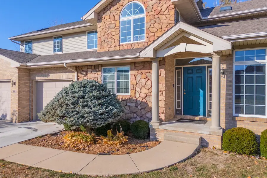 26 Brunton Court, Bloomington, IL 61704 - Image #2