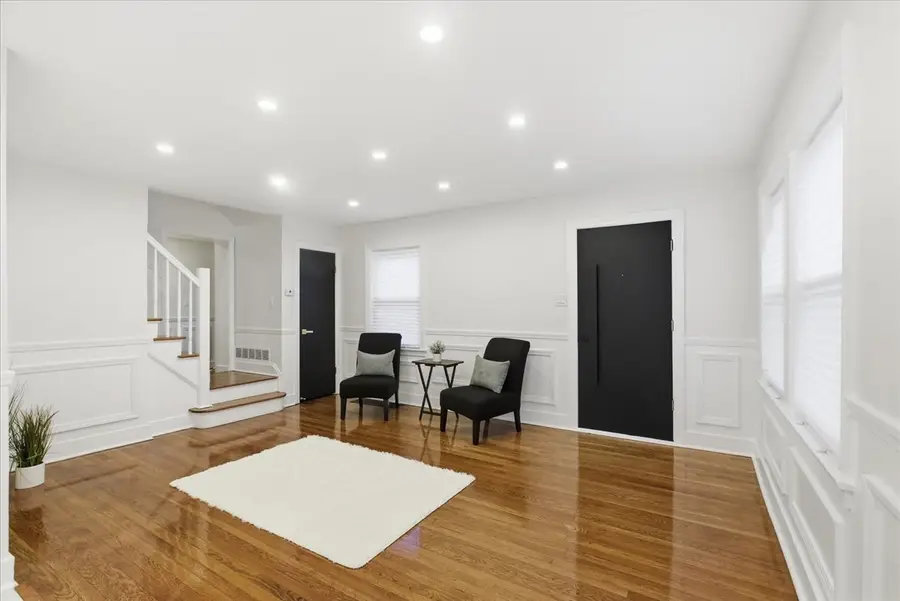 11456 S Talman Avenue, Chicago, IL 60655 - Image #2