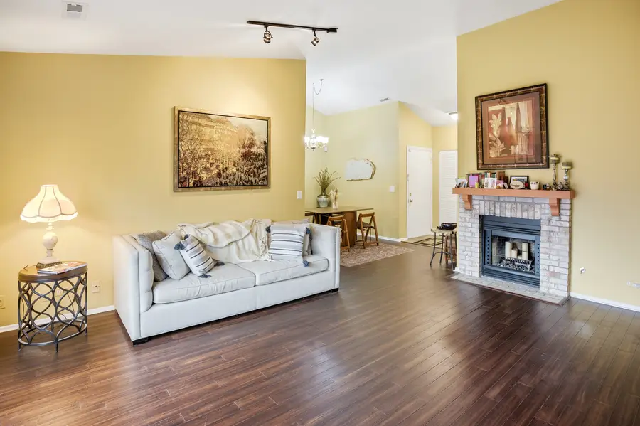 2930 Northampton Drive #A2, Rolling Meadows, IL 60008 - Image #3