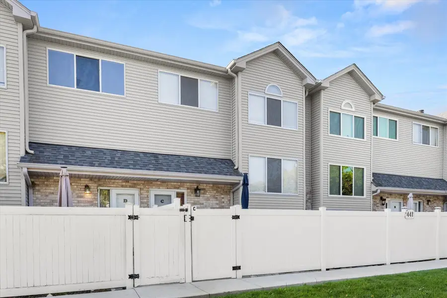 441 Park Ridge Lane #C, Aurora, IL 60504 - Image #2