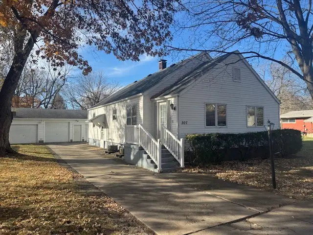 307 N Linden Street, Clinton, IL 61727 - #1