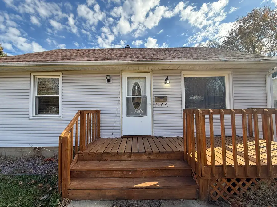 1104 Hemlock Avenue, Dixon, IL 61021 - Image #2