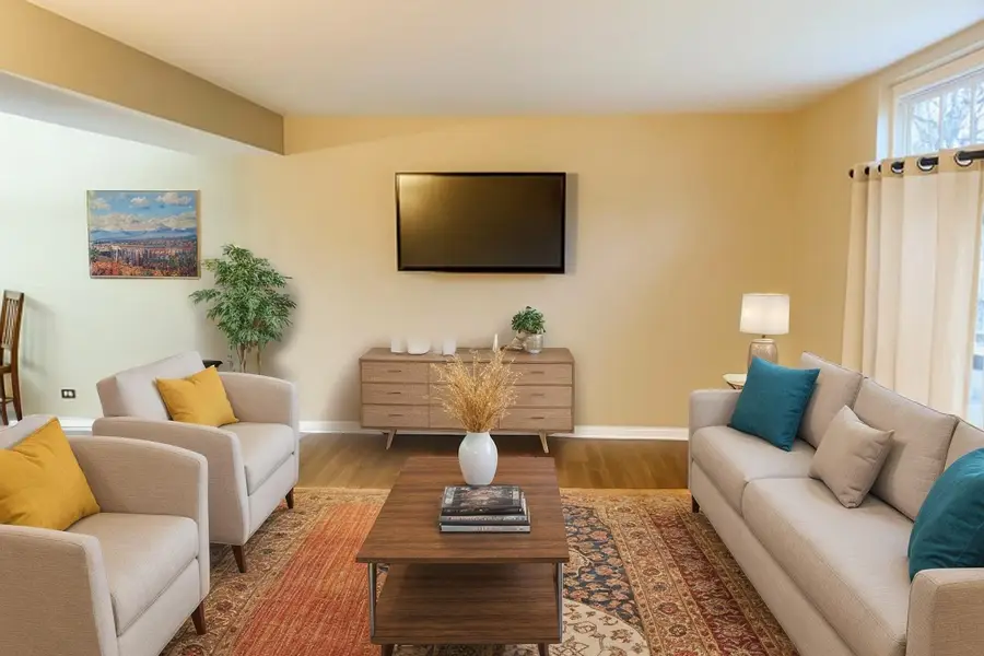 406 Juniper Drive, North Aurora, IL 60542 - Image #2