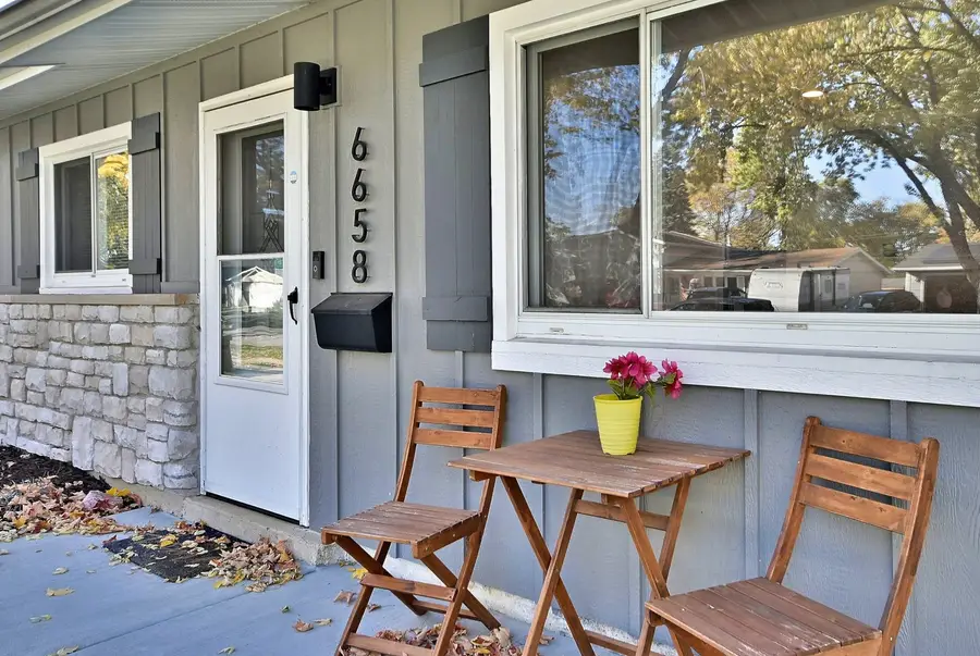 6658 Valley View Road, Hanover Park, IL 60133 - #3