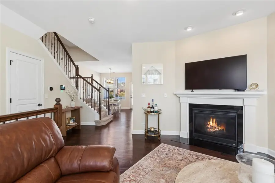 824 E Wing Street, Arlington Heights, IL 60004 - #3