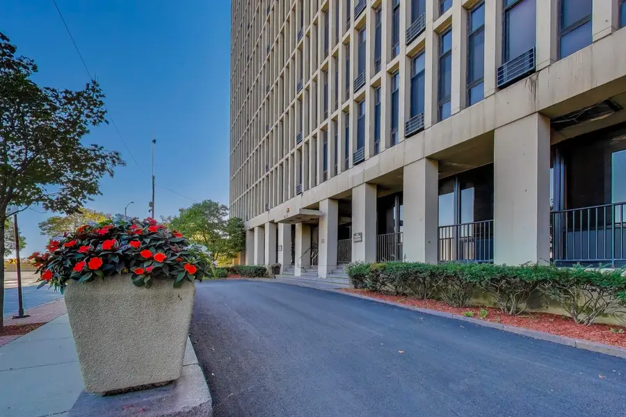 6700 S South Shore Drive #11A, Chicago, IL 60649 - Image #3