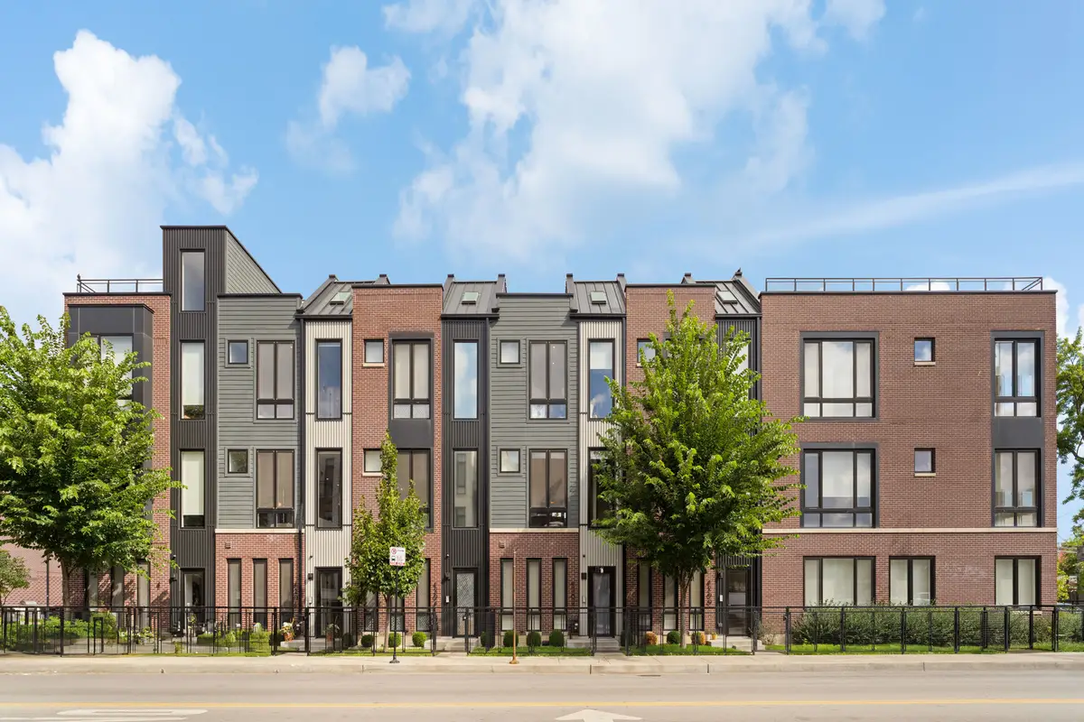 4228 W Belmont Avenue, Chicago, IL 60641 - Image #1