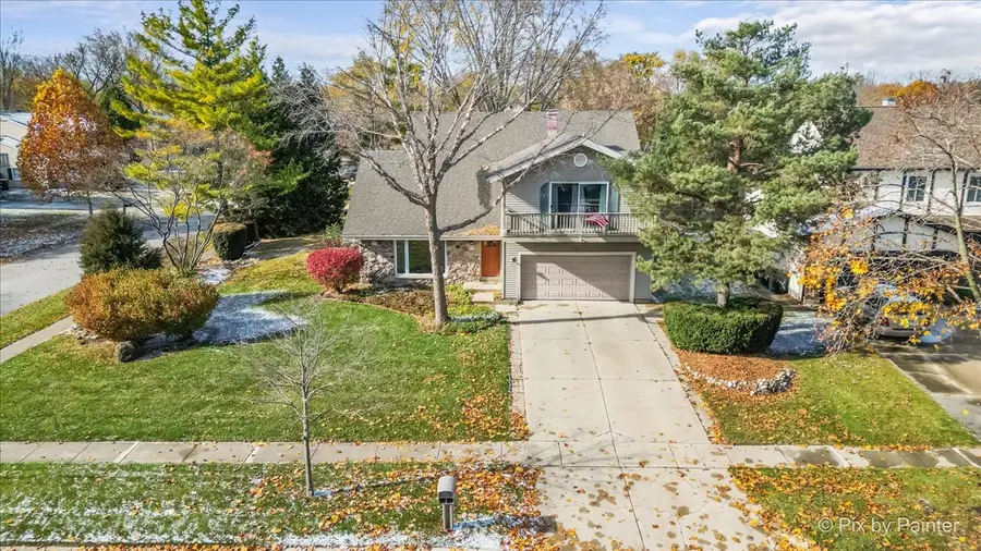 900 Sarasota Lane, Crystal Lake, IL 60014 - Image #2