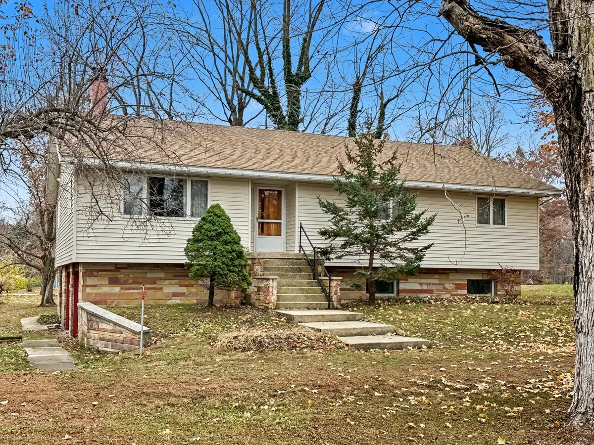 100 South Street, Woodland, IL 60974 - Image #1