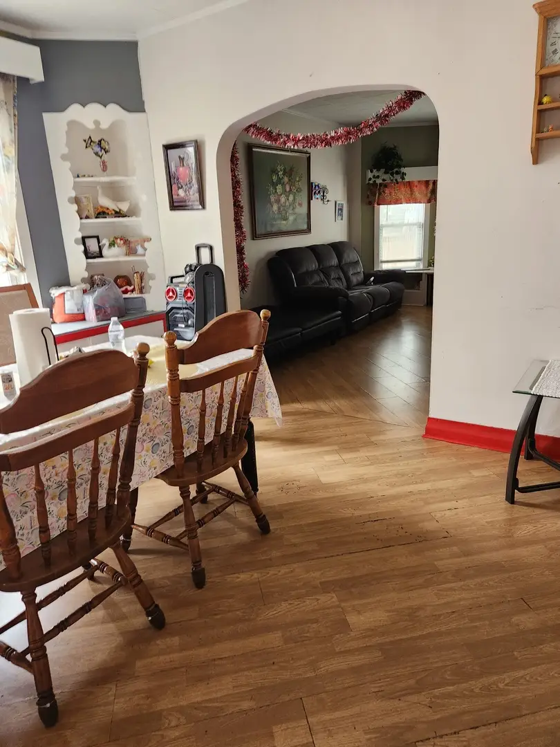 10749 S Avenue J, Chicago, IL 60617 - Image #3