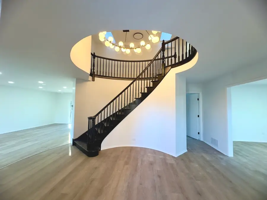 806 Wildwood Court, Oak Brook, IL 60523 - Image #3