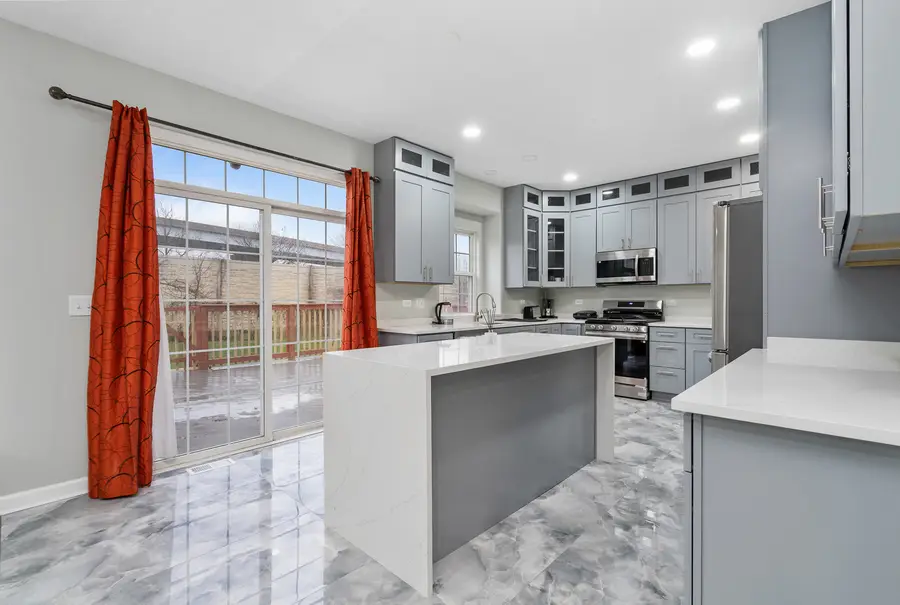 244 Stonegate Road, Bolingbrook, IL 60440 - Image #2