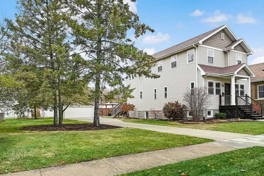 3710 Blanchan Avenue, Brookfield, IL 60513 - Image #2