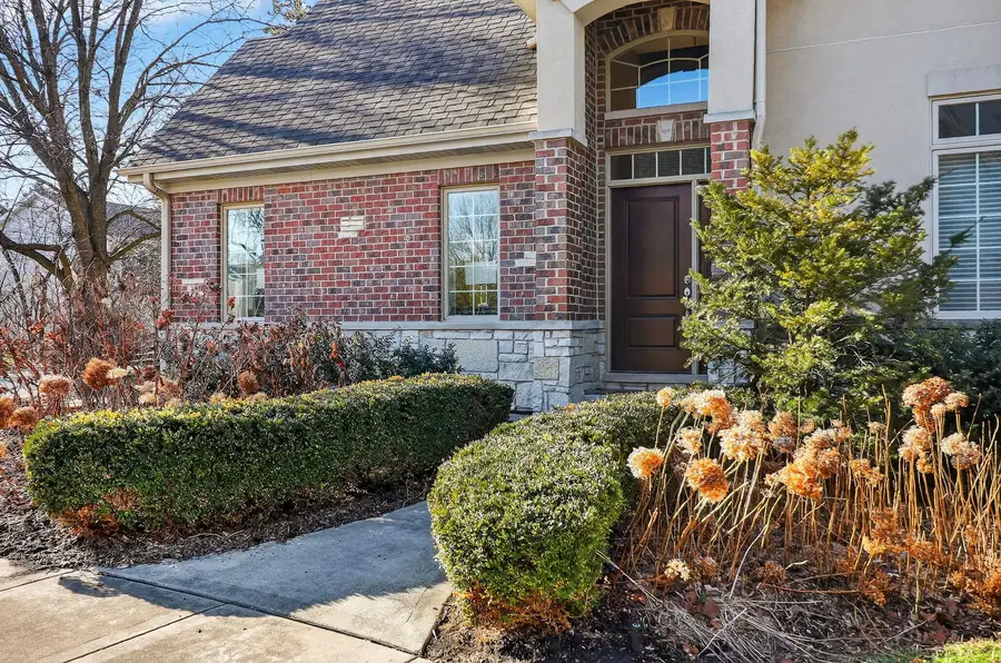 429 Skipping Stone Lane, Hinsdale, IL 60521 - Image #2