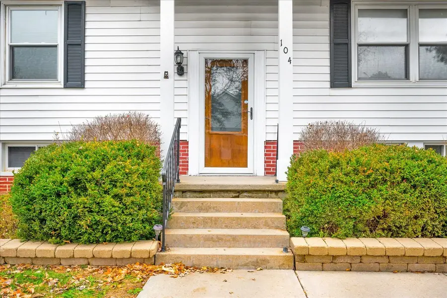 104 E Douglas Street, Carlock, IL 61725 - #2