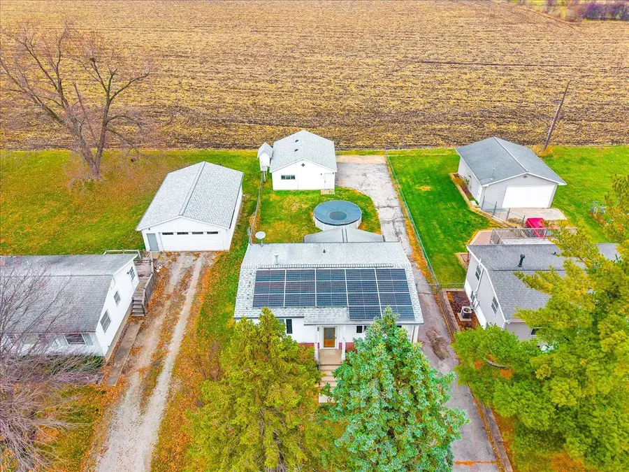 104 E Douglas Street, Carlock, IL 61725 - #3