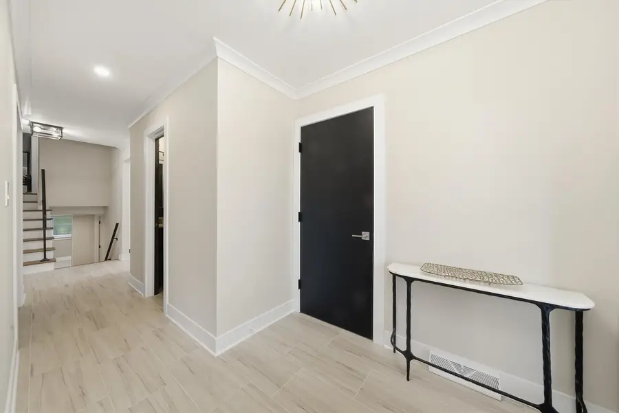 7725 Sawyer Road, Darien, IL 60561 - Image #3