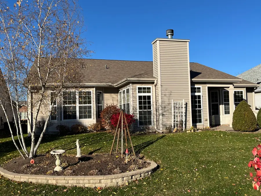 647 Tuscan Vw, Elgin, IL 60124 - Image #3