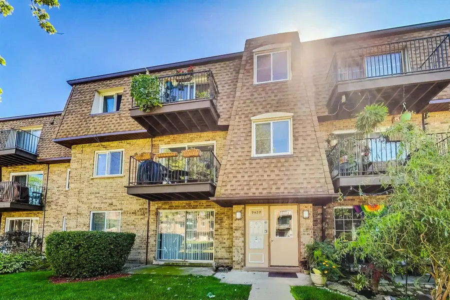 9420 Bay Colony Drive #2E, Des Plaines, IL 60016 - Image #2