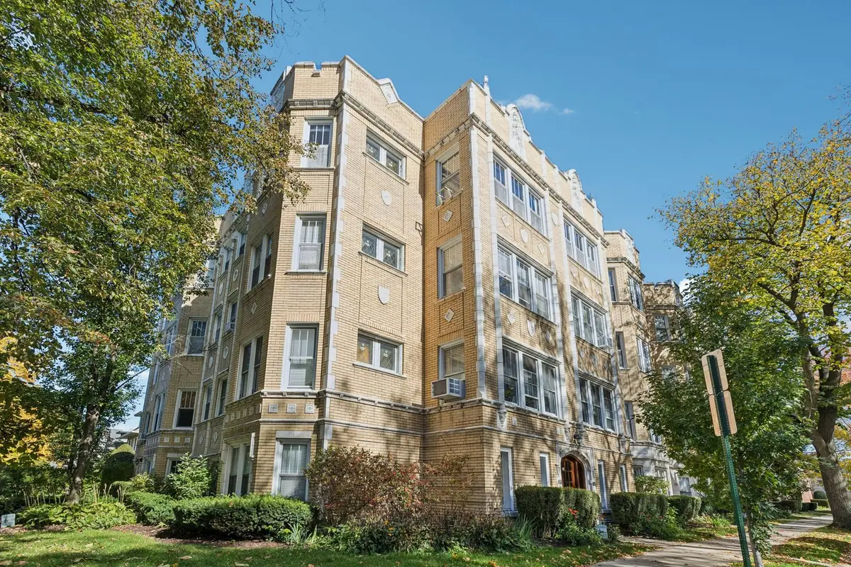 822 Washington Boulevard #3, Oak Park, IL 60302 - Image #1
