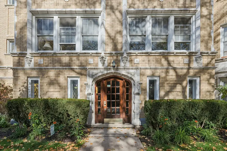 822 Washington Boulevard #3, Oak Park, IL 60302 - Image #3