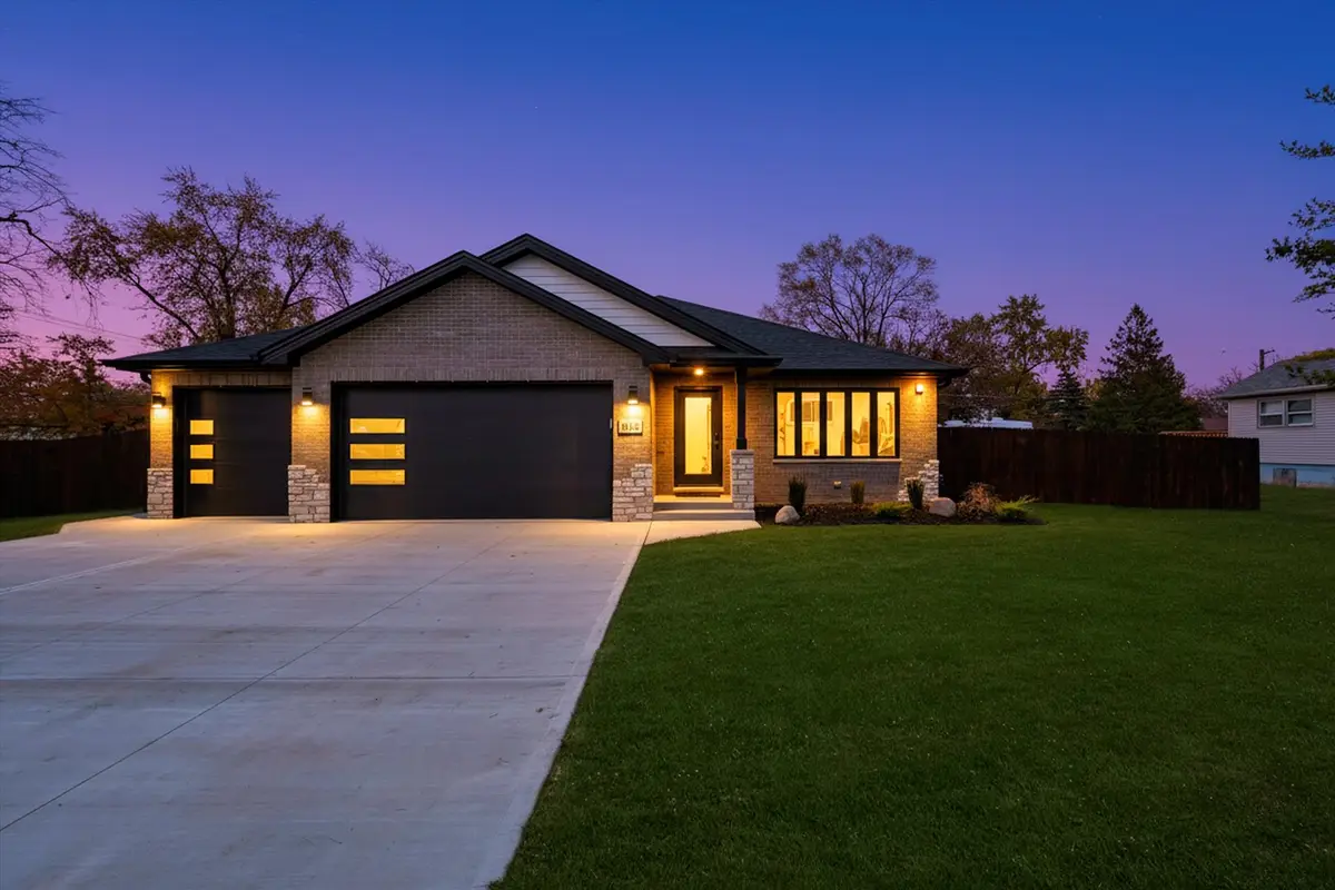 8015 S 85th Avenue, Justice, IL 60458 - #1