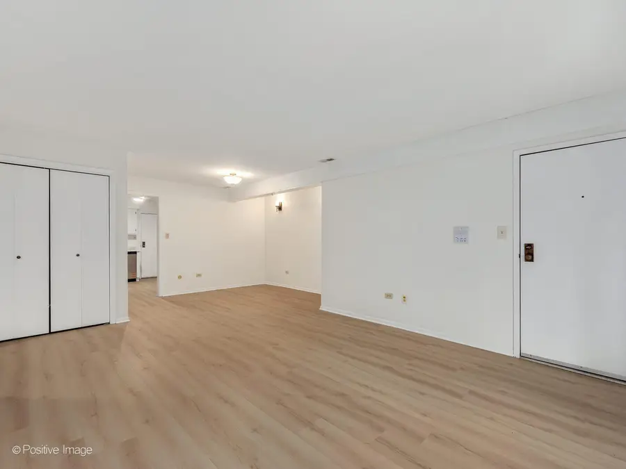 508 Taylor Avenue #A, Glen Ellyn, IL 60137 - Image #3