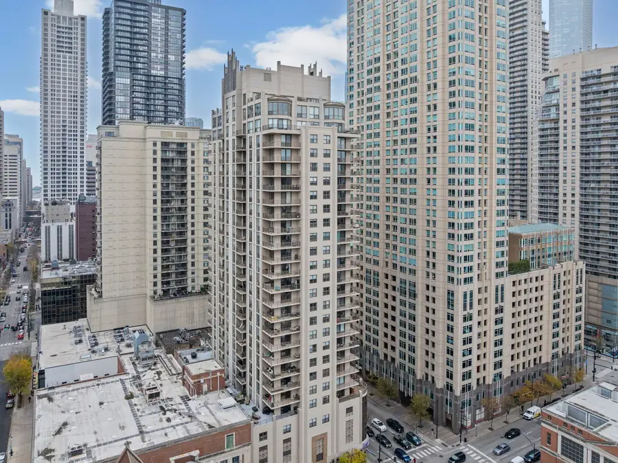 635 N Dearborn Street #1705, Chicago, IL 60654 - Image #2