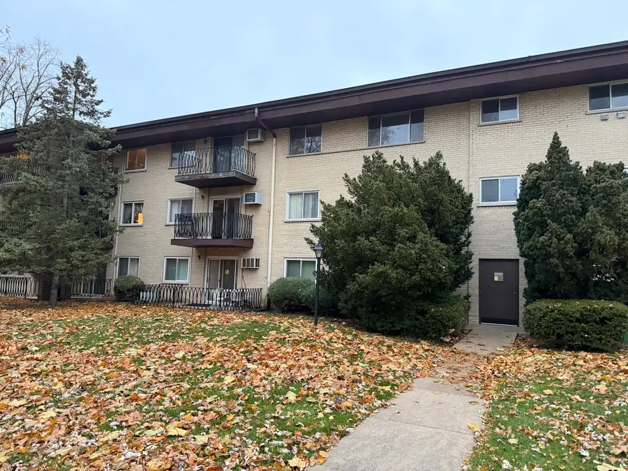 505 S Cleveland Avenue #303, Arlington Heights, IL 60005 - Image #2