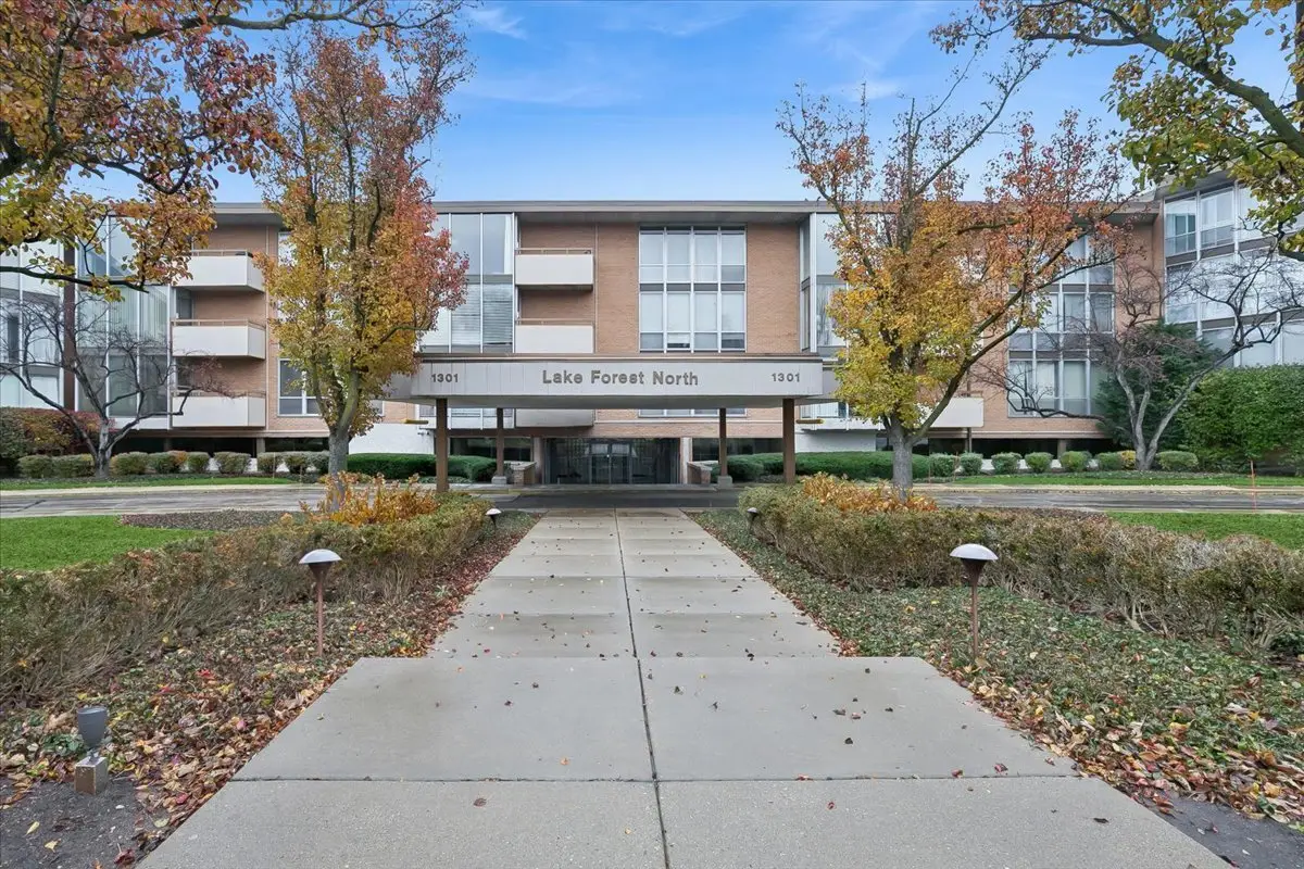1301 N Western Avenue #211, Lake Forest, IL 60045 - Image #1
