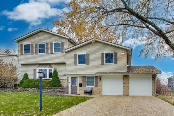 3585 Treaty Lane, Hoffman Estates, IL 60192