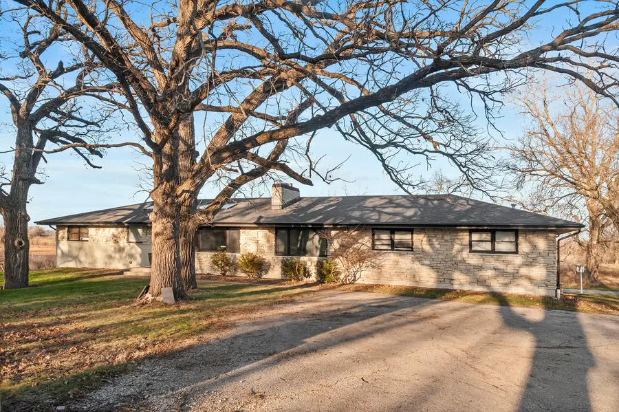 28766 W Burnett Road, Island Lake, IL 60042 - Image #2