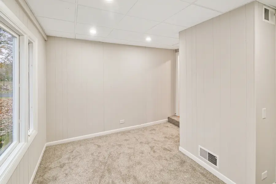 615 Polo Drive, Wheaton, IL 60187 - Image #2