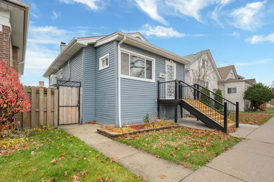 4827 W Crystal Street, Chicago, IL 60651 - Image #2
