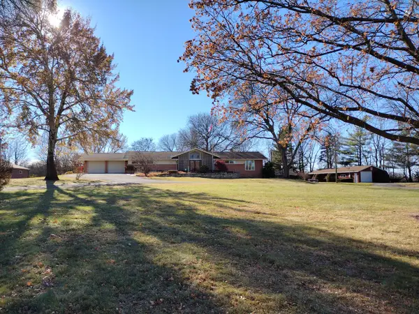 4910 Kilburn Avenue, Rockford, IL 61101