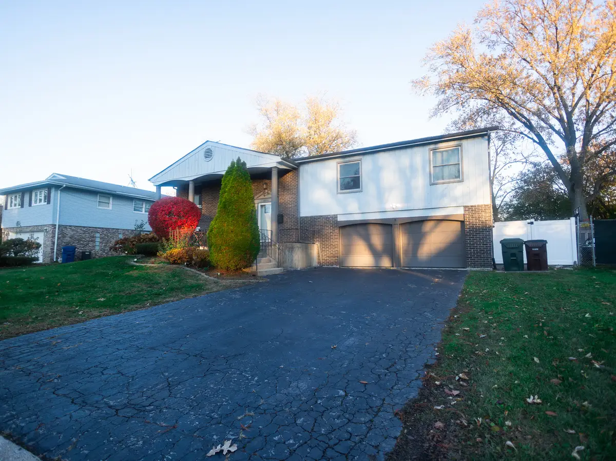 18051 Los Angeles Avenue, Homewood, IL 60430 - Image #1