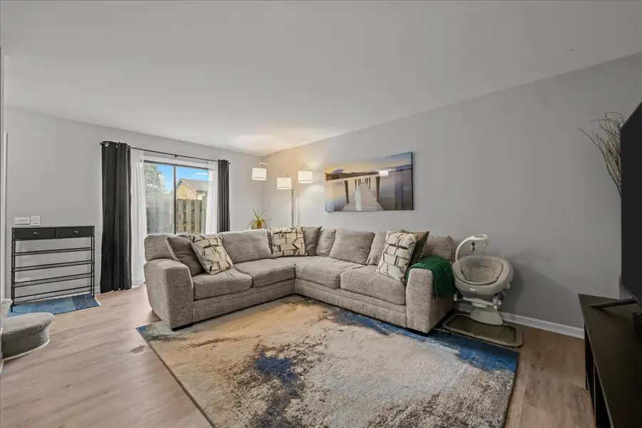 7315 Winthrop Way #16, Downers Grove, IL 60516 - Image #3