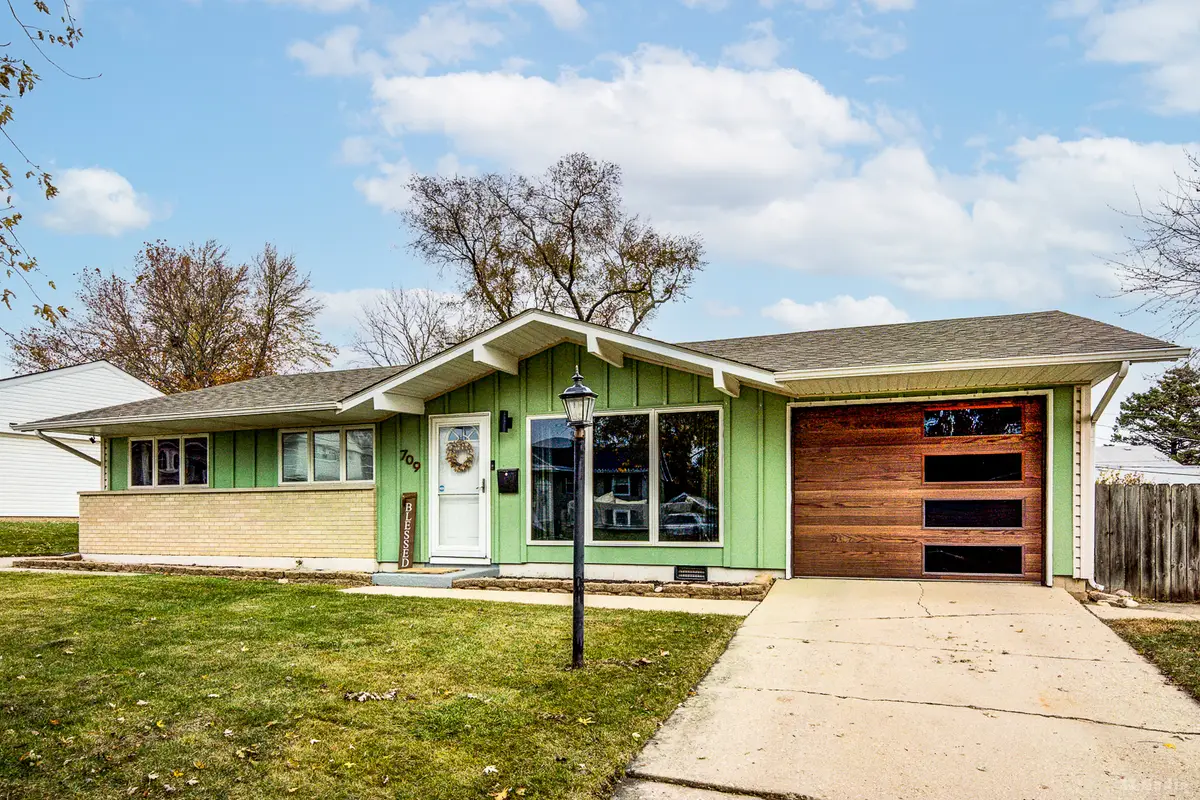 709 Cascade Avenue, Romeoville, IL 60441 - #1