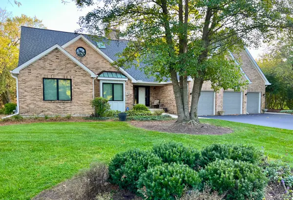 4111 Steeple Run, Crystal Lake, IL 60014