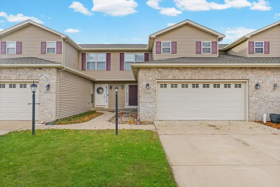 2521 Pembrook Point, Champaign, IL 61821 - Image #3